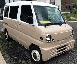 ミニキャブバンをミルクティーベージュで刷毛塗り全塗装 ミルクティーベージュ かわいい車 バン
