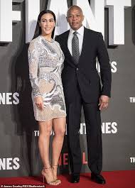 His very early albums were violent but cautionary tales of the criminal mind, but dre's. Dr Dre Ex Wife Nicole Young Lands Major Victory In Costly Divorce Battle Aktuelle Boulevard Nachrichten Und Fotogalerien Zu Stars Sternchen