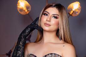 🌟 Belleza, fuerza y empoderamiento bajo una misma corona 👑✨ Hoy tuve el  honor de maquillar a #MissCaribbeanRivieraMaya2025, una mujer que  representa la fuerza, la belleza y el empoderamiento femenino en cada