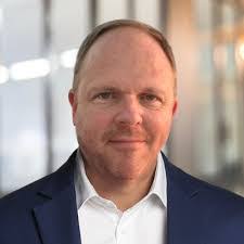 Patrick Newbold's Instagram, Twitter & Facebook