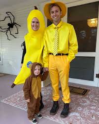 79 Best DIY Couples Halloween Costumes for 2025