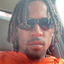 Who runs Amazon relay accounts and needs a driver?