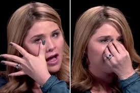 What's the first word that comes to mind for this kitchen🤔🤔🤔🤔???