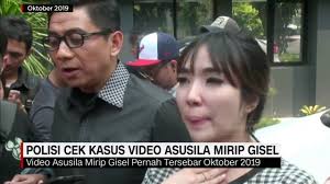 Tadi sudah diperlihatkan akunnya (pelaku), ujar gisella di polda metro jaya seperti yang dikutip. Video Asusila Mirip Gisel Benar Apa Tidak Begini Jawaban Gisel Youtube