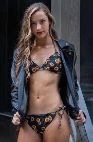 His birth name is avaryana rose and he is currently 16 years old. Avaryana Rose A Few Amazing Photos From Nyfw On Broad Facebook