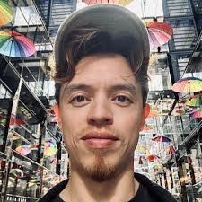 Colin Ryan's Instagram, Twitter & Facebook