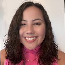 Veronica Ayers's Instagram, Twitter & Facebook