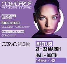 Marci Bay's Instagram, Twitter & Facebook