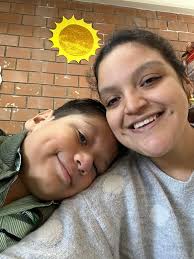 I speak Spanish and English from the Dominican Republic 🇩🇴 living in  Atlantic City NJ since 1996 I'm 48 years. I looking love ❤️