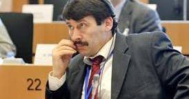 Tavaly a kevesebb verseny és az elmaradt olimpia mellett beszélgettek a fiatal generációra jellemző, a bezártság okozta türelmetlenségről is: Alapito Atya E Ader Janos Magyar Narancs