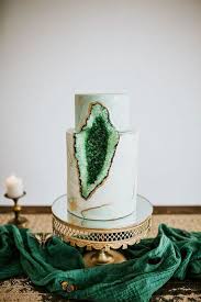 20 Beautiful Ways To Add A Pop Of Green To Your Wedding Green Wedding Cake Geode Cake Wedding Geode Wedding
