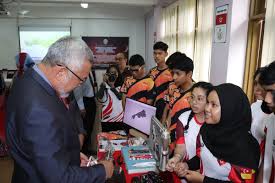 Parlimen shah alam + join group. O Xrhsths Khalid Samad Sto Twitter Sebahagian Besar Sekolah Sekolah Ini Telah Menerima Dan Mendapat Manfaat Dari Sumbangan Projek Mesra Rakyat Pmr Kerajaan Persekutuan Melalui Pusat Khidmat Peduli Ahli Parlimen Shah Alam Semarakjalurgemilang