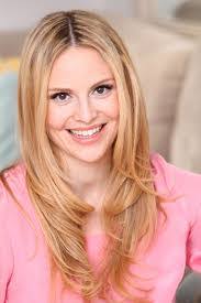 Joanna Douglass's Instagram, Twitter & Facebook