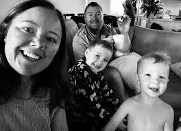 Sooo.... us girls at The Holiday Cottage Collection are looking for another  superstar to join our team! We need a housekeeper! In particular to cover  Monday