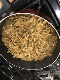 Beef Pasta Boil Wide Egg Noodles Fry Hamburger Meat Season With Seasoned Salt Garlic Salt And Pepper Drain Noodles Homemade Recipes Hamburger Gravy Beef Pasta