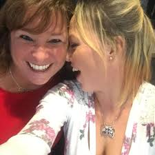 Will photographers offer engagement photo sessions at Forest this year?