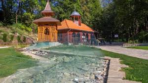 Obecnie teren wokół wieży został zagospodarowany, znajdują się tam bary i smażalnie ryb. Krynica Zdroj Atrakcje Ktore Warto Zwiedzic I Zobaczyc W Krynicy Zdroj Polskieszlaki Pl