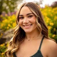 Angela Aceti's Instagram, Twitter & Facebook