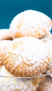 Maamoul Bi Fistok Pistachio Maamoul Middle Eastern Desserts Maamoul Recipe Lebanese Recipes