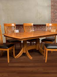 A Quartersawn White Oak Kitchen Table And Chairs Will Display The Full Beauty Of The Flaked Oak Grai Kitchen Table Oak White Oak Kitchen Kitchen Table Settings