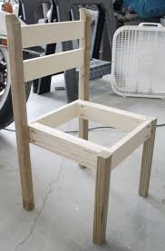 Cute Diy Kids Play Table And Chair Set Doesn T Look Too Hard To Build Woodworkingforkids Woodplansdiyp In 2020 Holzprojekte Diy Stuhle Fur Kinder Tisch Und Stuhle