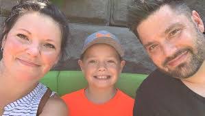 Lauren Mcneil's Instagram, Twitter & Facebook