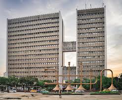 Es médico y reunió 105.000 firmas que le. Alcaldia De Cali Valle Del Cauca Colombia Photograph By Adam Rainoff