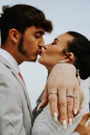 Today I've done my very first free photoshoot for a friend can I please get  some gentle cc?