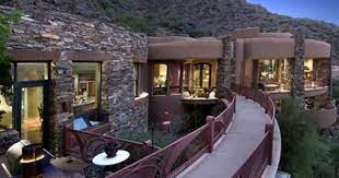 Paradise valley (arizona) — pour les articles homonymes, voir paradise valley. Estate Perched On Top Of Camelback Mountain Paradise Valley Az Desert Homes Architecture Phoenix Homes