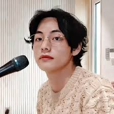 Watch and download true beauty (2020) episode 13 free english sub in 360p, 720p, 1080p hd at dramacool. Lockscreen Bts ×'×˜×•×•×™×˜×¨ Taehyung With Glasses Live Lockscreens Icons By Emy C Bts Twt