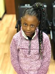 Large feed in ponytail ......