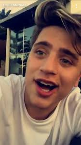 Elle Logan (LifeonTeam10)