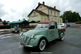 Fete Des Moteurs Fontenay Tresigny Citroen 2cv Auto D Antan 2cv Citroen 2cv Voiture Citroen