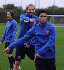 Paddy power has confirmed that it will pay nicklas bendtner's €100,000 (£80,600) fine for showing the brand's name on his underpants during denmark's game against portugal. Paddy Power On Twitter For Once It S Nicklas Bendtner Doing The Pointing And Laughing Http T Co Bzxi8rklh0