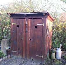 Gerateschuppen Getarnt Als Herzhauschen Gerateschuppen Haus Schuppen