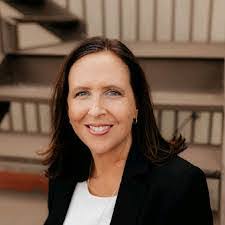 Amber Radebaugh's Instagram, Twitter & Facebook