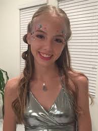 Edna Carre's Instagram, Twitter & Facebook