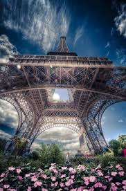 برج إيفل من الأسفل باريس فرنسا Eiffel Tower Paris Photos Paris Tours