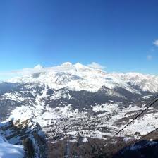 Stazione di valla della funivia del faloria. Funivia Faloria Ski Chairlift
