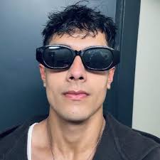 Santosh Bhandari (@SantoshBtweets)