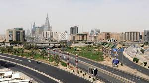 The curfew will be from 3pm to 6am for two weeks starting on saturday due to the spread of the coronavirus. Saudi Arabia Partially Lifts Coronavirus Curfew Nationwide Mecca Lockdown Remains Al Arabiya English