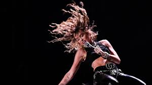The tone of the song is one of familial ties and the positive release of energy through the common interest of metal. Miley Cyrus Goes Metal Album Mit Cover Songs Von Metallica
