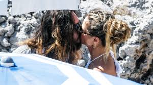 Heidi klum poses for a photograph with boyfriend hochzeit 2005 heidi klum hochzeitskleid seal. Heidi Klum Tom Kaulitz Die Schonsten Bilder Der Hochzeit Gala De
