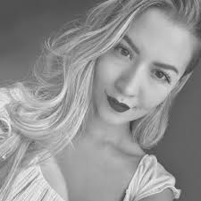 Nina Roman (@Nina__Roman)