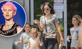 Публикация от megan fox (@meganfox) 26 окт 2016 в 3:06 pdt. Megan Fox Won T Introduce Machine Gun Kelly To Her Kids Yet Daily Mail Online