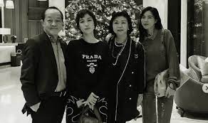 อัปเดตหัวใจ คริส หอวัง รักเป็นสีชมพูกับหนุ่มนอกวงการ ขอทุกอย่างเป็นไปตามธรรมชาติ เจ้าตัวเชื่อความเข้าใจเป็นสิ่งสำคัญที่สุด Ffisrzljz7dp4m