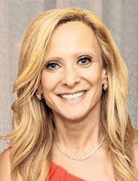 Lisa Raffaele's Instagram, Twitter & Facebook