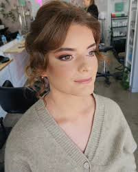 Profile for ASH. Makeup and Beauty.