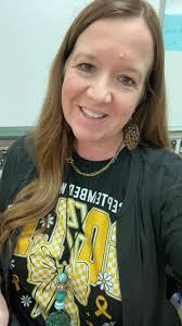 Homecoming week is coming to an end!! Today is our Friday!! ❤️🤍 Kinsley  was struggling with the smile this morning! 🤣🤣