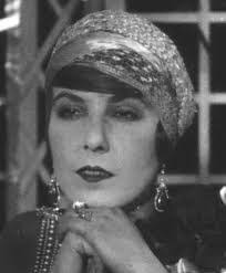 Olga Hayes's Instagram, Twitter & Facebook